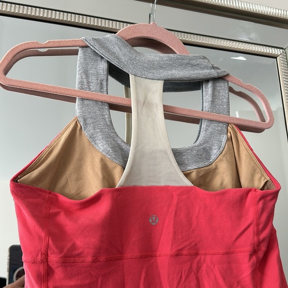 Pink Lululemon tank compression built-in support size L - Picture 2 of 3